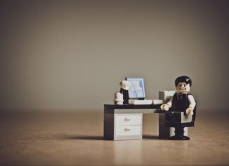 Czy wszystkie klocki LEGO mają logo? Czy wszystkie klocki LEGO mają logo?