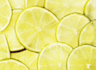 Jak bezboleśnie odkleić plaster u dziecka?