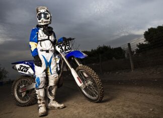 Czy 11 latek może jeździć crossem?