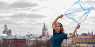 Czy warto nosić dziecko w chuście?